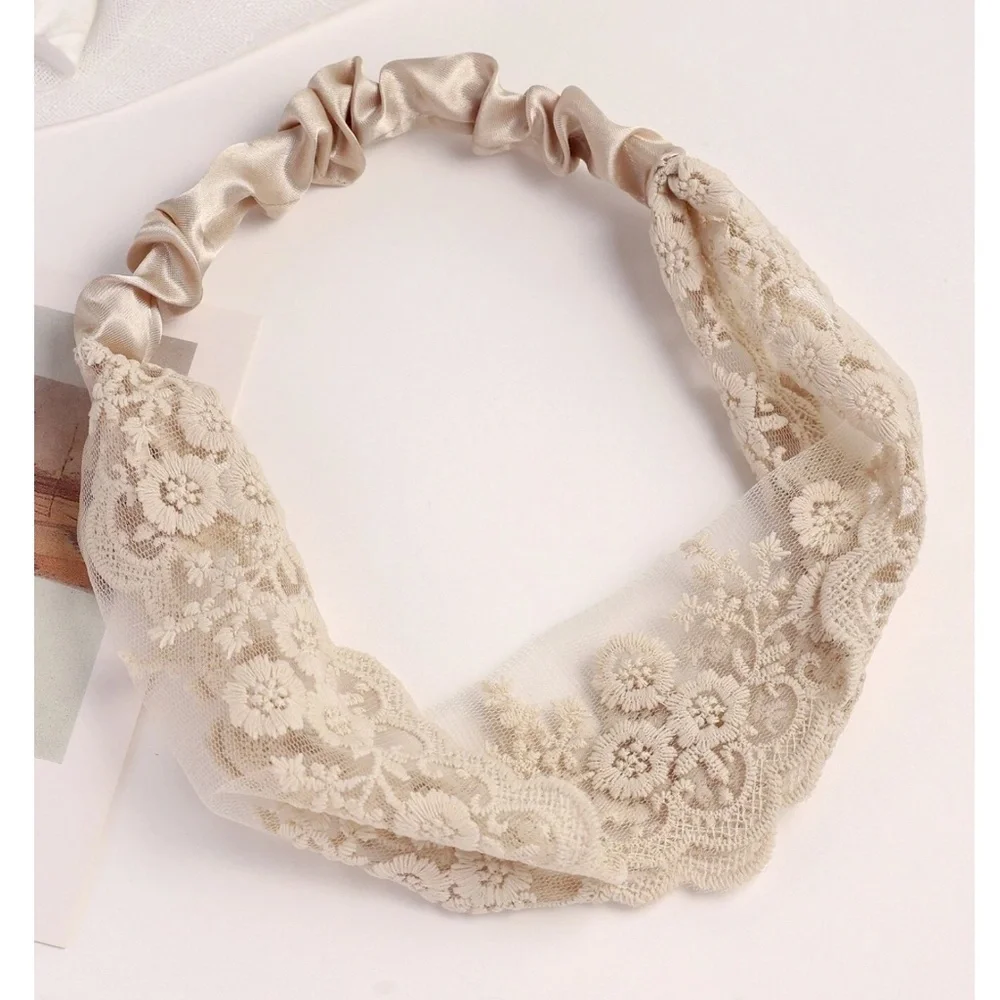 Boho Cream Floral Embroidered Stretchy Headband - Picture 6 of 7